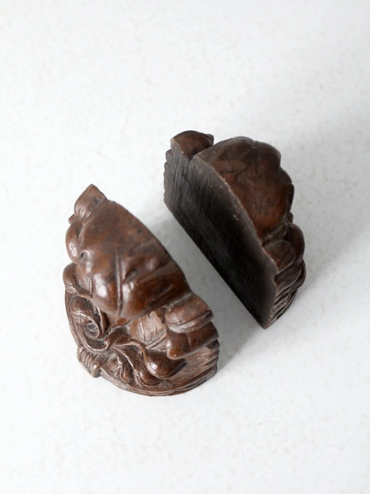 vintage Syroco style floral bookends pair